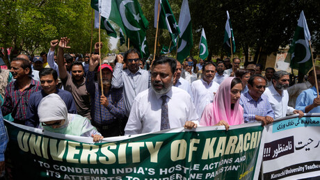 Ministro da Defesa do Paquistão afirma que ataque militar indiano é 'iminente'