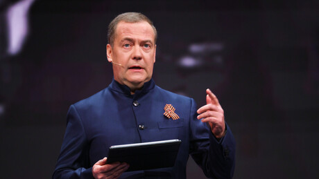 Ex-presidente russo pede uma 'desnazificação de verdade' em toda a Europa