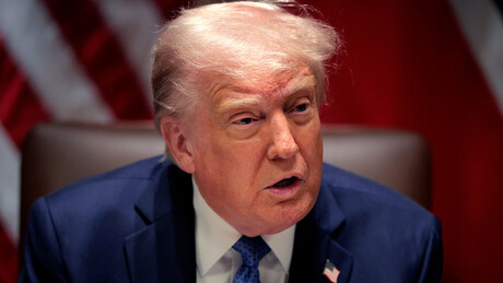 Trump admite ser mais fácil negociar com Putin do que com Zelensky