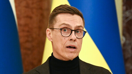 Ucrânia tem que ceder território se quiser sobreviver, admite presidente finlandês