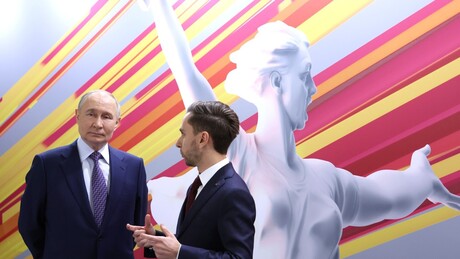 Putin diz que muitas pessoas no Ocidente 'compartilham os princípios e valores' russos