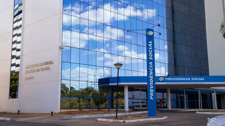 Oposição protocola pedido da CPI sobre fraude do INSS com 185 assinaturas