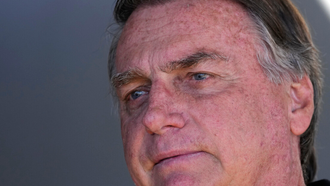 Bolsonaro recebe alta do hospital após mais de 20 dias internado