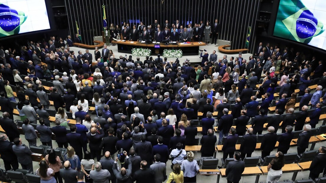 PDT abandona base aliada do governo Lula na Câmara