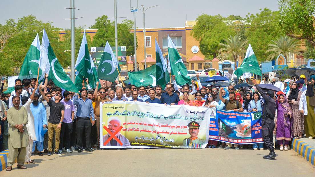 Paquistão promete responder aos ataques da Índia
