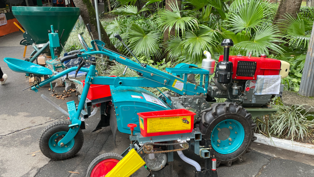 EXCLUSIVO: máquinas chinesas se adaptam melhor à realidade dos agricultores no Brasil, diz MST