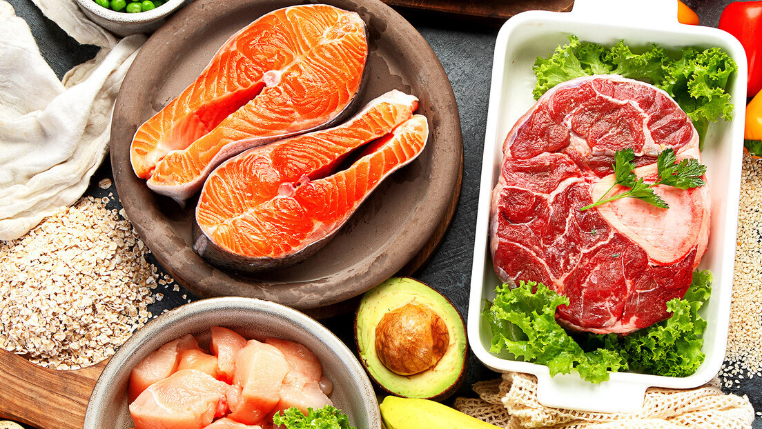 Vitamina B12 protege sistema nervoso e coração, e pode exigir suplementação até para quem come carne