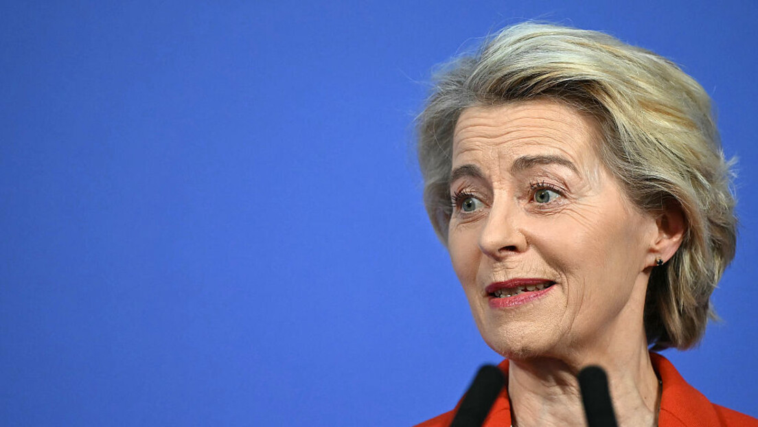 Ursula von der Leyen implicada em escândalo sobre aquisição de vacinas