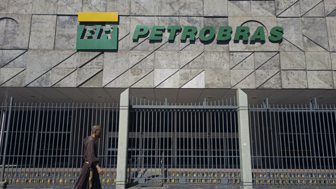 Nigéria dialoga com Petrobras para exploração de petróleo em águas profundas