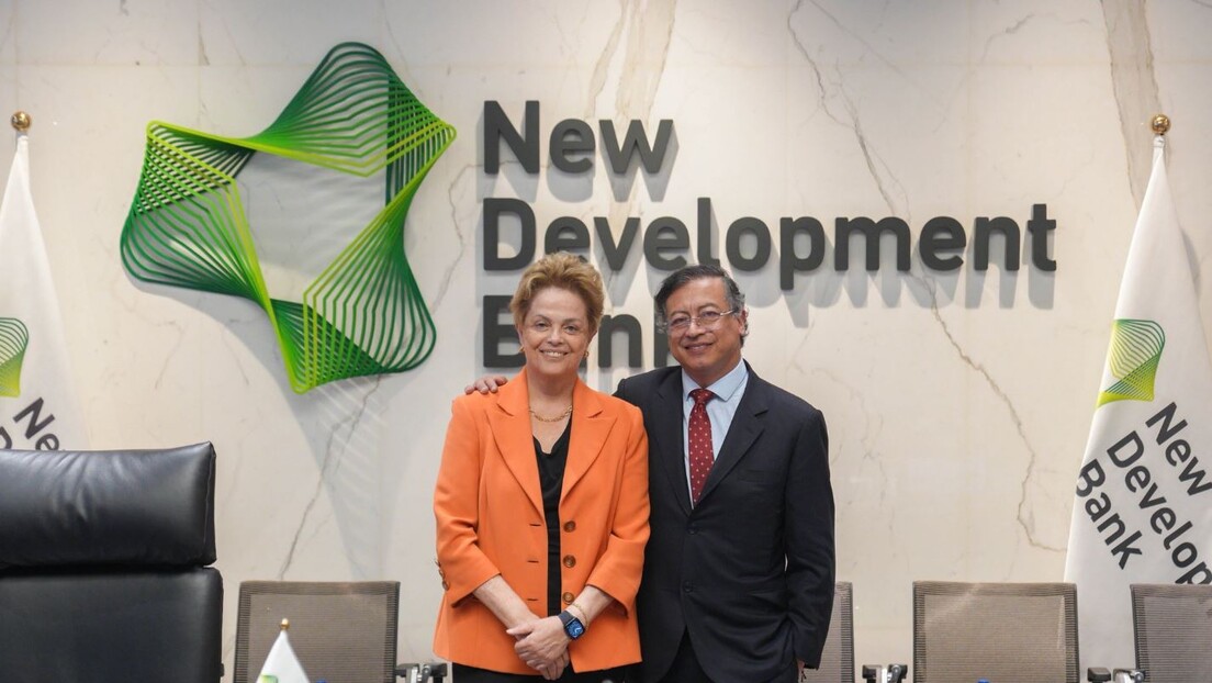 Petro anuncia pedido de adesão da Colômbia ao Banco dos BRICS e apresenta megaprojeto bioceânico