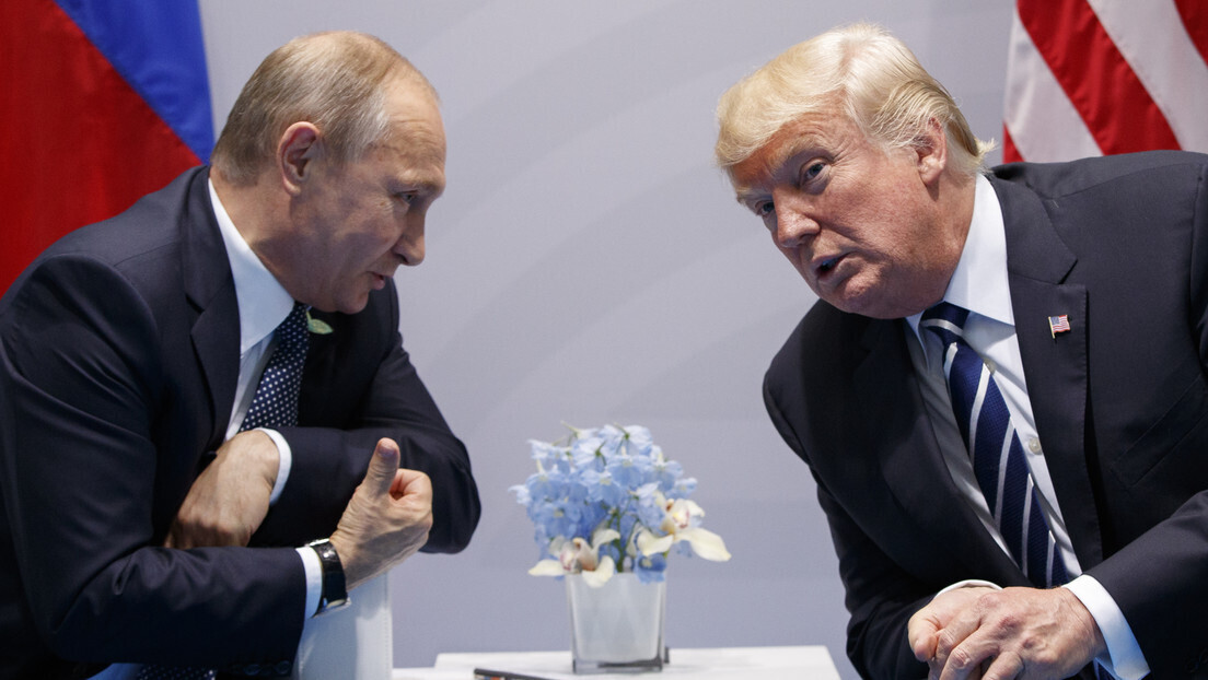 Putin e Trump conversam por telefone sobre Ucrânia