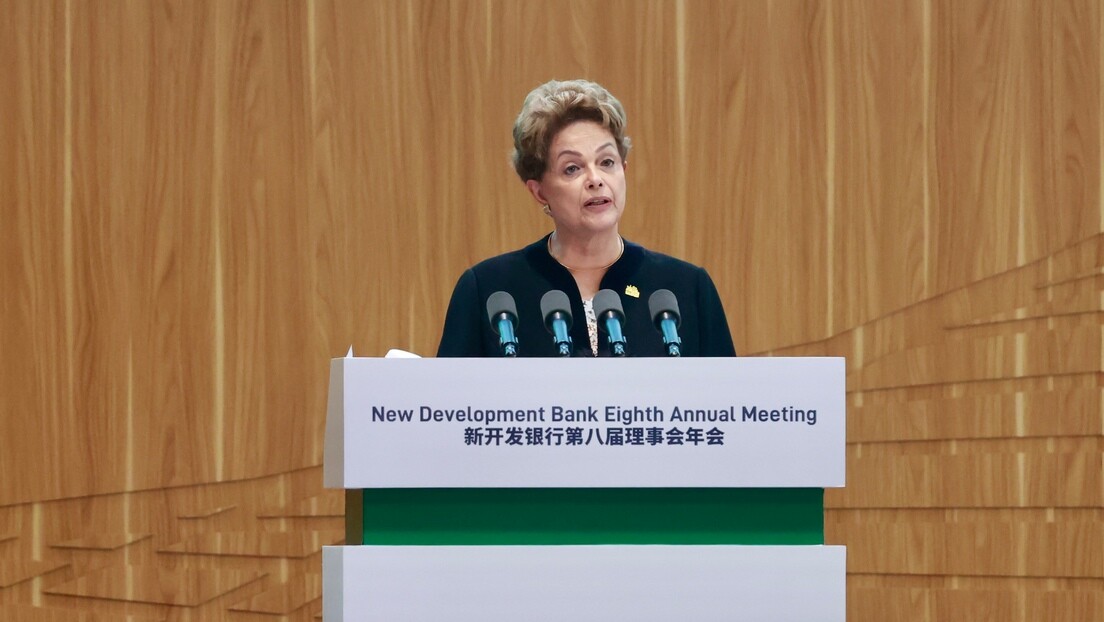 Dilma celebra entrada da Argélia no Banco do BRICS