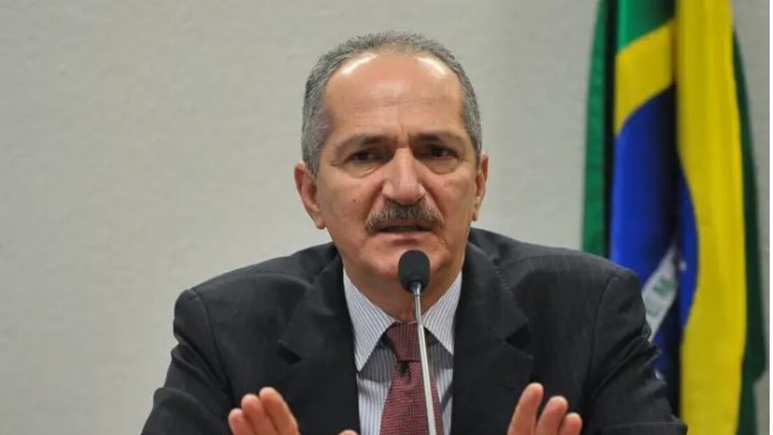 Aldo Rebelo diz não aceitar ser censurado e Alexandre de Moraes ameaça prendê-lo