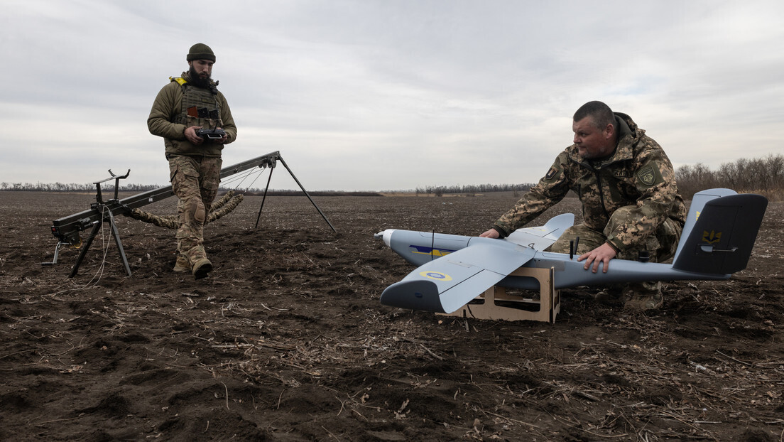 Zelensky exige 500 ataques de drones diários contra Rússia e pede mais US$ 30 bilhões ao Ocidente