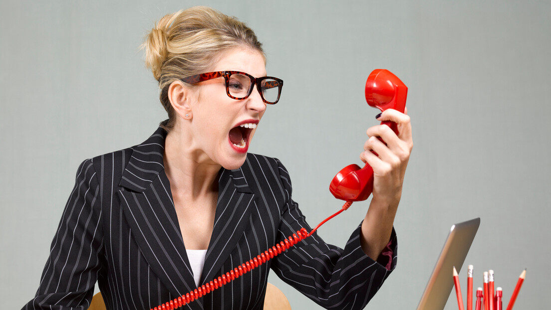 Falta de sono desencadeia comportamento tóxico no trabalho, afirma estudo