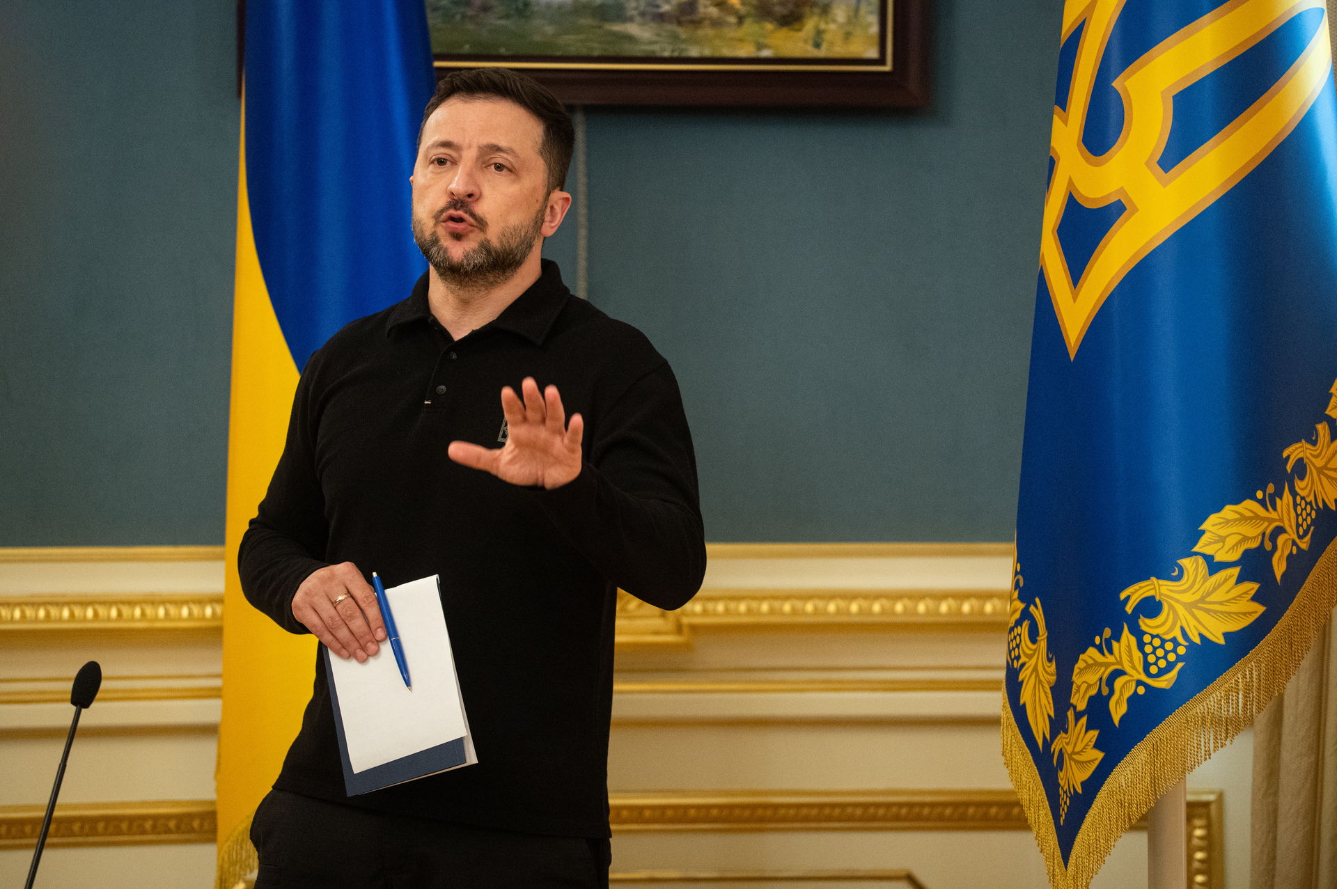 Zelensky ameaça líderes mundiais que visitam Moscou no Dia da Vitória