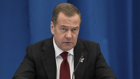 Medvedev: 'Se houver uma provocação ucraniana no Dia da Vitória, ninguém pode garantir que Kiev chegará ao dia 10 de maio'