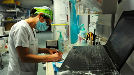 Justiça do DF derruba lei que autorizava prescrição de medicamentos por enfermeiros