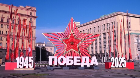 Países da OTAN tentam, sem sucesso, impedir participação do presidente sérvio no Dia da Vitória