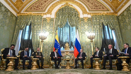 Maduro exalta povo soviético durante reunião com Putin: 'Salvou a Europa e a humanidade'