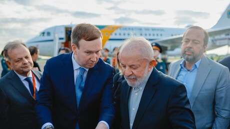 Lula chega a Moscou para celebrar o Dia da Vitória