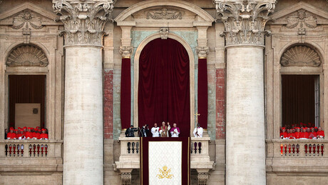 Cardeal Robert Francis Prevost é eleito como novo Papa Leão XIV