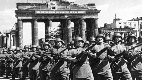 Putin: valorizamos muito a contribuição dos aliados para a derrota do nazismo