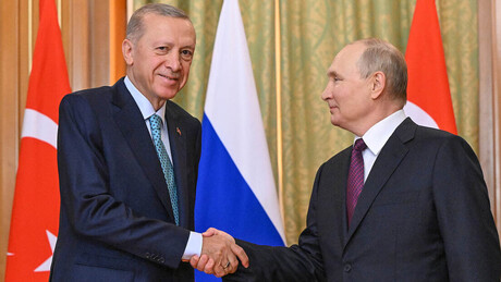 Erdogan acolhe a proposta de Putin e concorda em sediar negociações de paz na Turquia
