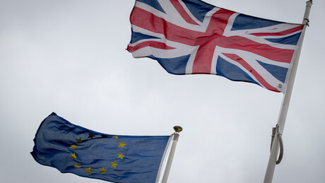 Militares britânicos sob bandeira da UE? Entenda o pacto inédito que aproxima Londres de Bruxelas