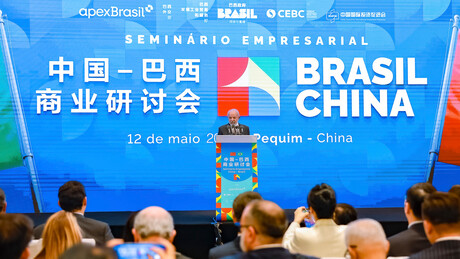 Brasil reforça protagonismo global em parceria estratégica com a China, diz Lula em Pequim