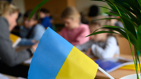 Falar russo vira motivo de demissão em escola ucraniana