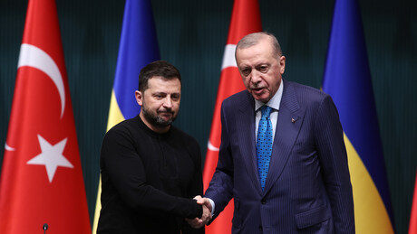 Reunião entre Erdogan e Zelensky começa em Ancara