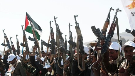 Houthis lançam novo míssil hipersônico contra principal aeroporto de Israel