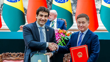 Na China, Galípolo amplia parceria financeira com emissão de títulos em yuan