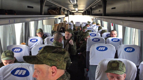 Rússia e Ucrânia realizam troca de prisioneiros com base em fórmula 307 por 307