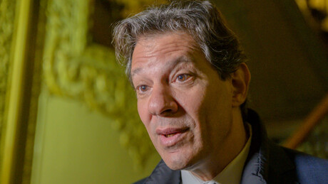 Haddad comenta 'vai e vem' sobre IOF e diz que reação do mercado foi 'justificável'