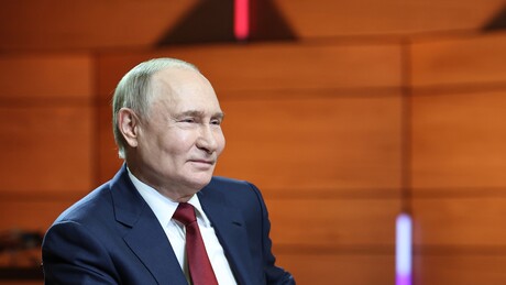 Putin destaca importância de cooperação com a África para construção de mundo 'justo e democrático'