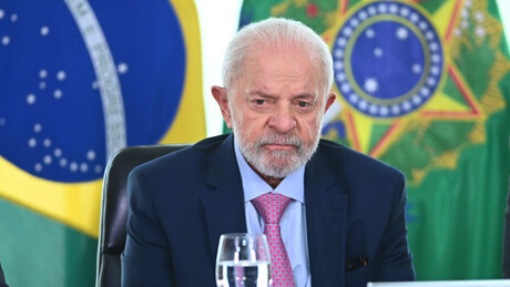 Após indisposição, Lula cancela compromissos e busca atendimento médico em Brasília