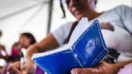 Brasil cria mais de 257 mil empregos formais em abril, melhor desempenho para o mês desde 2020