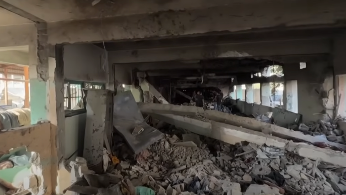 Estratégia israelense inclui bombardeios a escolas em Gaza, afirma The Guardian