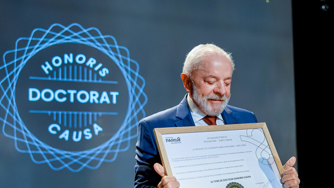 Coletivo de professores da Paris 8 protesta após homenagem a Lula: 'muito próximo de Putin'