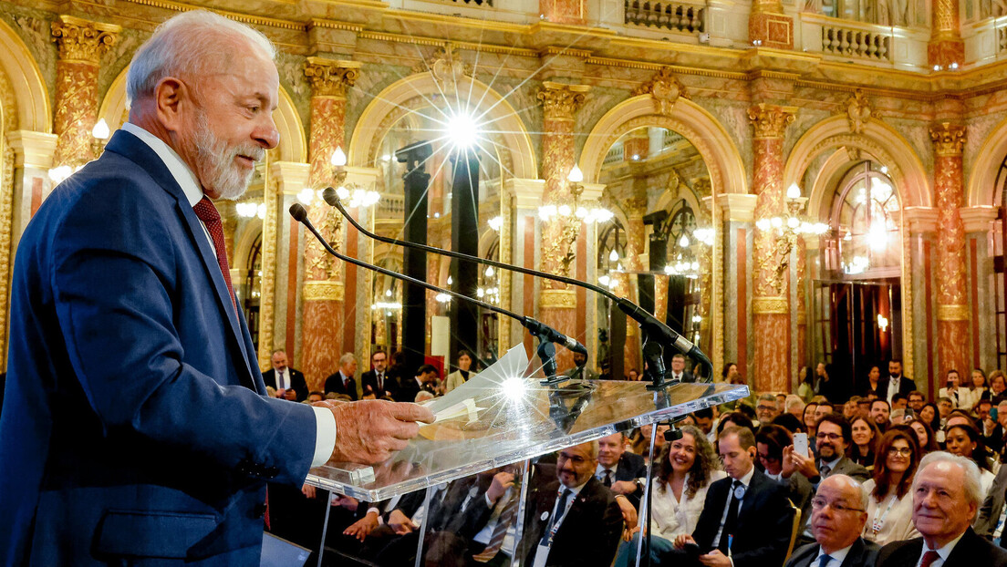 Lula menciona Neymar para defender acordo UE-Mercosul em Paris