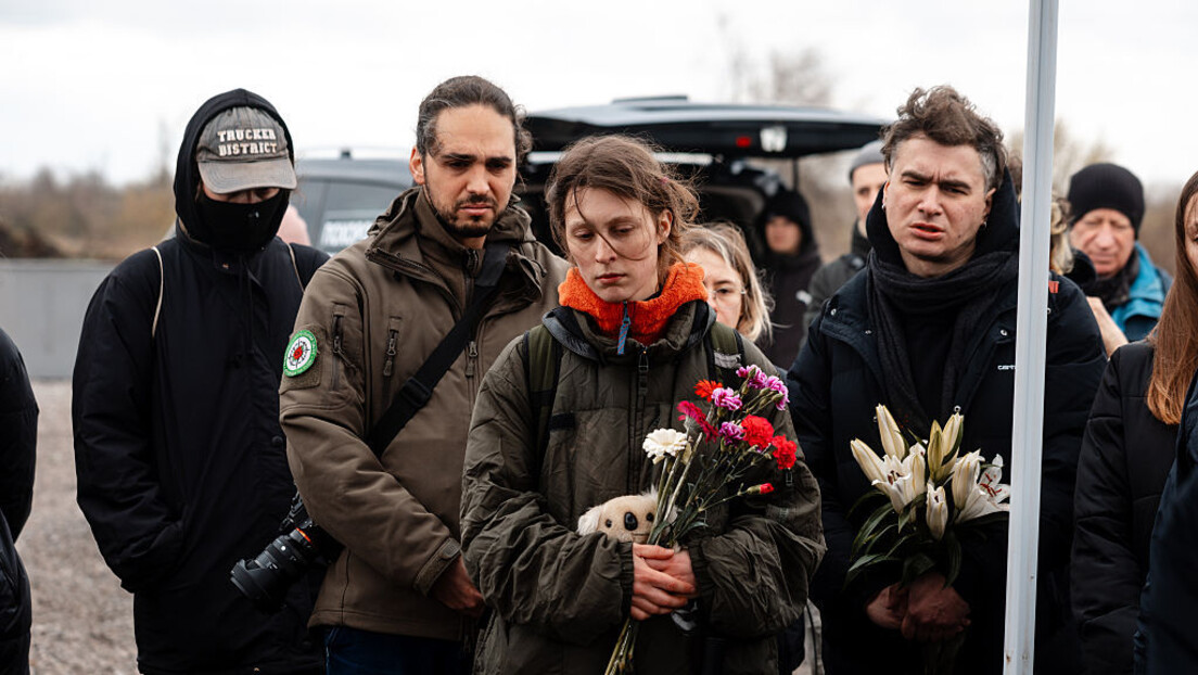 Medvedev: Kiev se recusa a recolher mortos por medo de admitir baixas e pagar indenizações