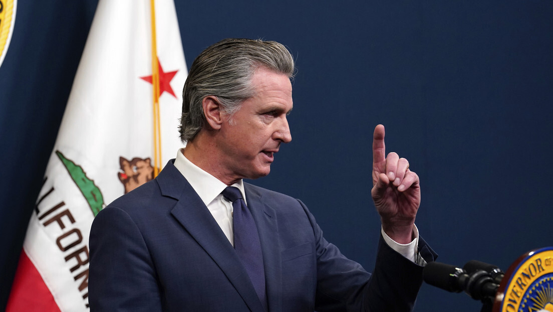 Trump ataca o 'incompetente' governador da Califórnia