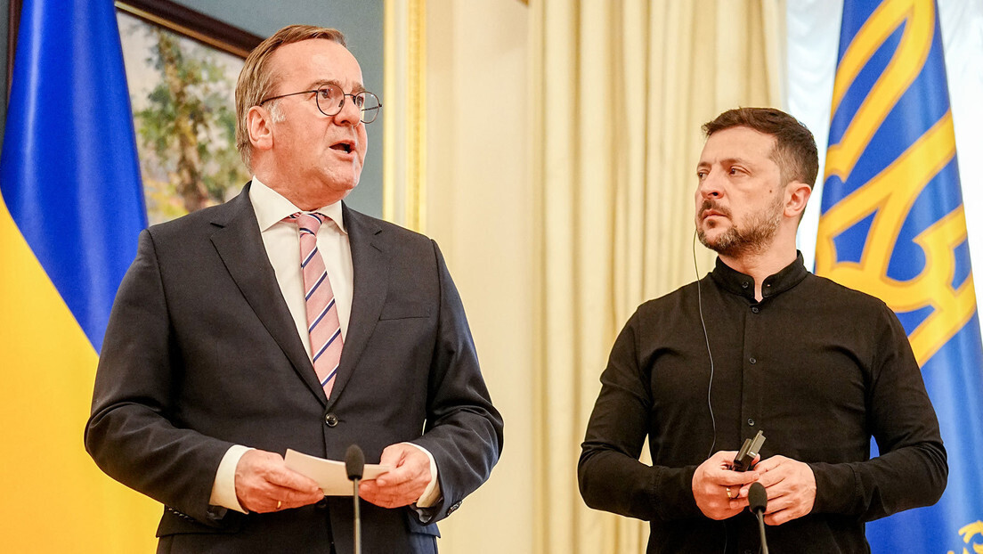 Ao lado de Zelensky, ministro da Defesa da Alemanha descarta envio de mísseis Taurus à Ucrânia