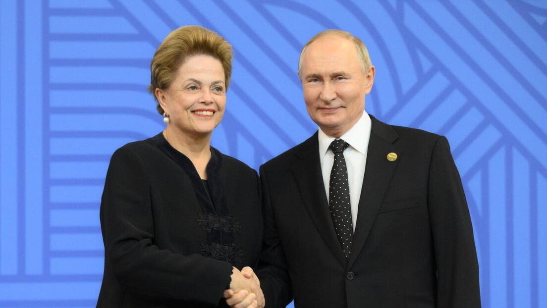 Dilma e Putin discutem fortalecimento de moedas locais e novas plataformas de pagamento