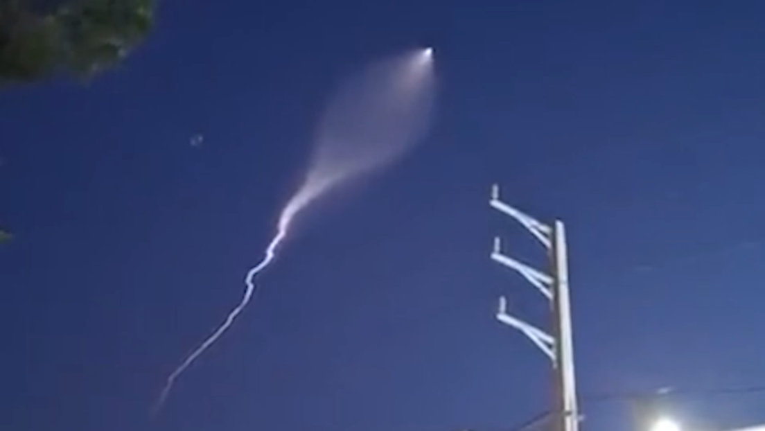 Irã confirma que usou novo tipo de míssil superpesado contra Israel