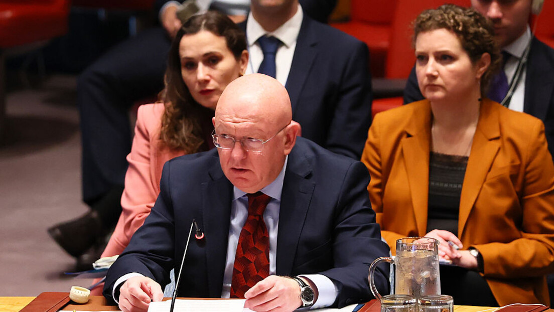 Em reunião de emergência, CSONU discute ataques ao Irã; Rússia apresenta cessar-fogo