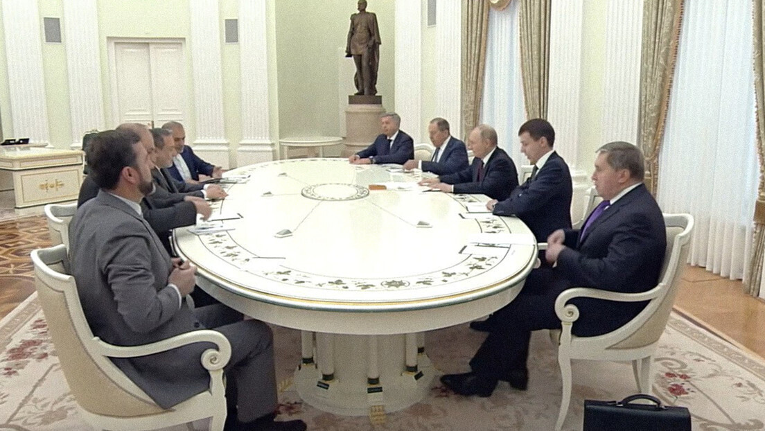 Putin se reune com chanceler do Irã