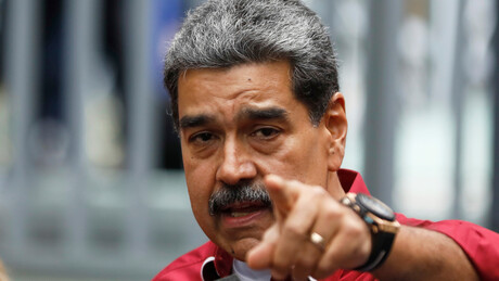 'Descarado e louco': Maduro detona premiê britânico por falar em 'preparação para guerra'